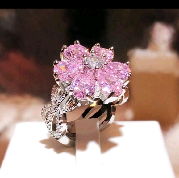 Beautiful Statement Flower Pink White Cubic Zirconia Silver Plated Ring Size 6 - Picture 3 of 13